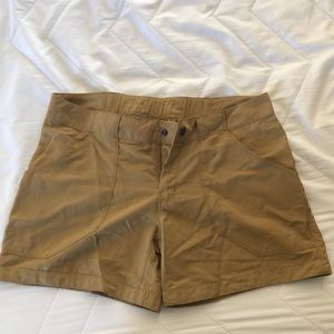Mountain Hiking Shorts - sz 6, fits like sz 4